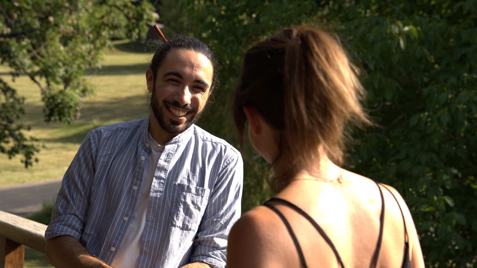 Théo Moussaoui en conversation